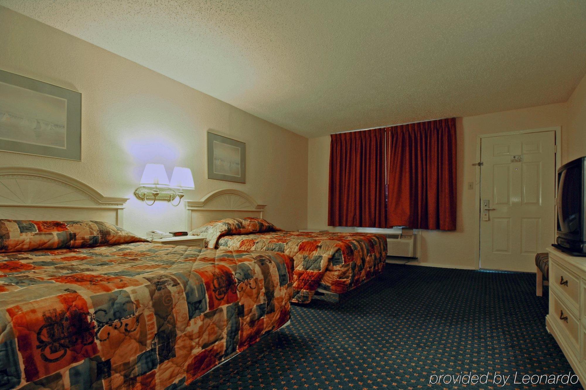 Super 8 By Wyndham Northwest 2*