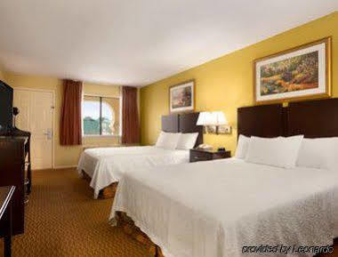 Super 8 By Wyndham Northwest Motel Corpus Christi