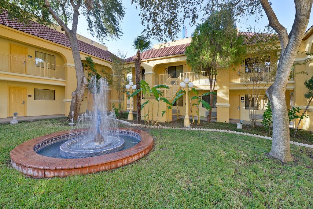 Super 8 By Wyndham Northwest Motel 2*