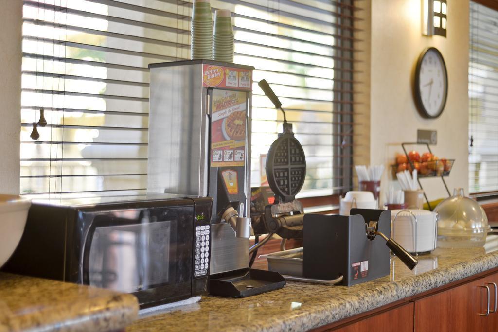Motel Super 8 By Wyndham Northwest Corpus Christi