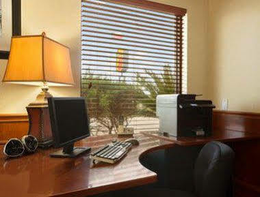 Super 8 By Wyndham Northwest Motel