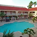 Super 8 By Wyndham Corpus Christi Northwest 