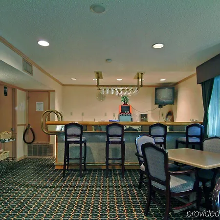 Super 8 By Wyndham Corpus Christi Northwest 
