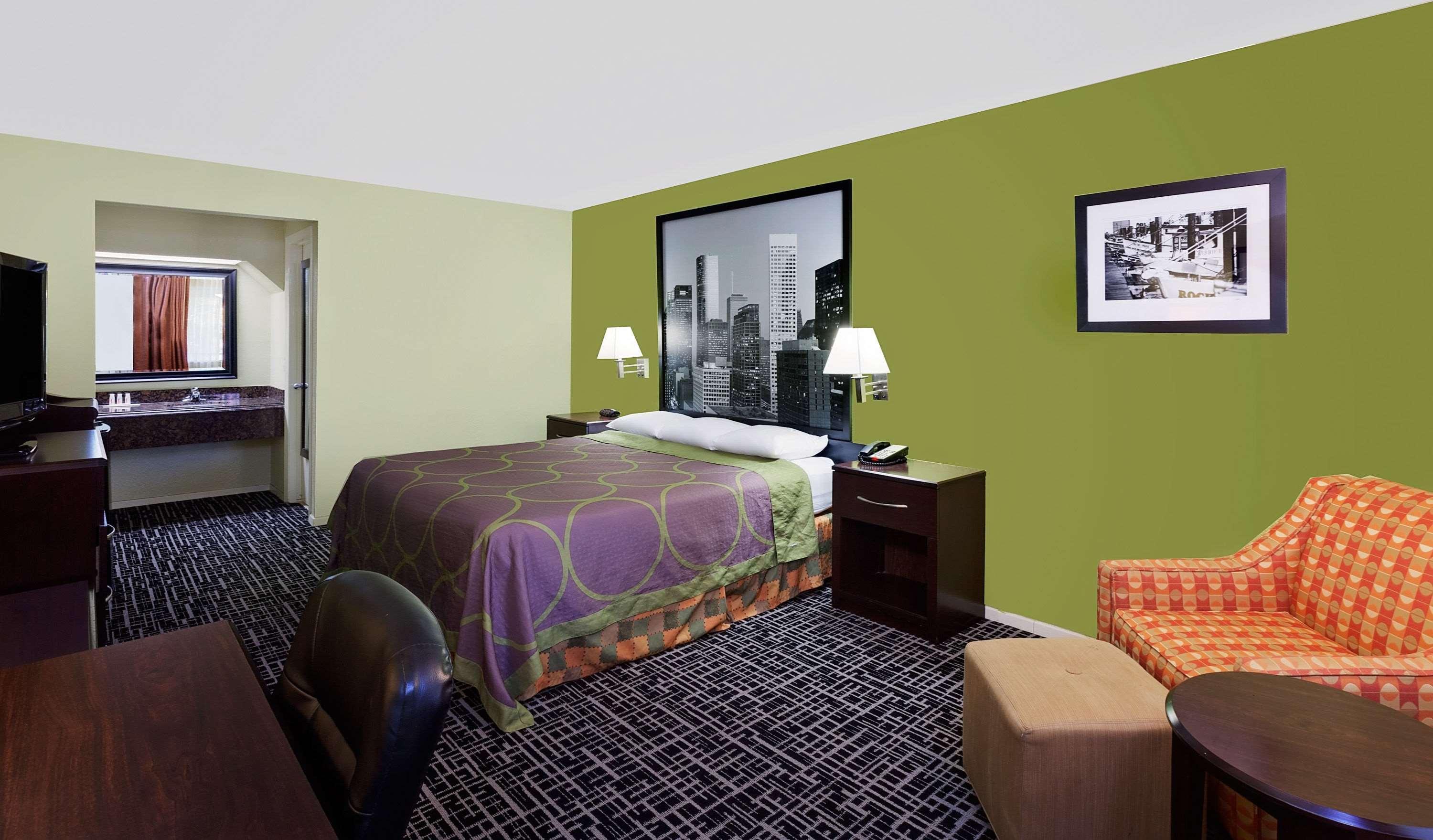 Motel Super 8 By Wyndham Northwest 2*