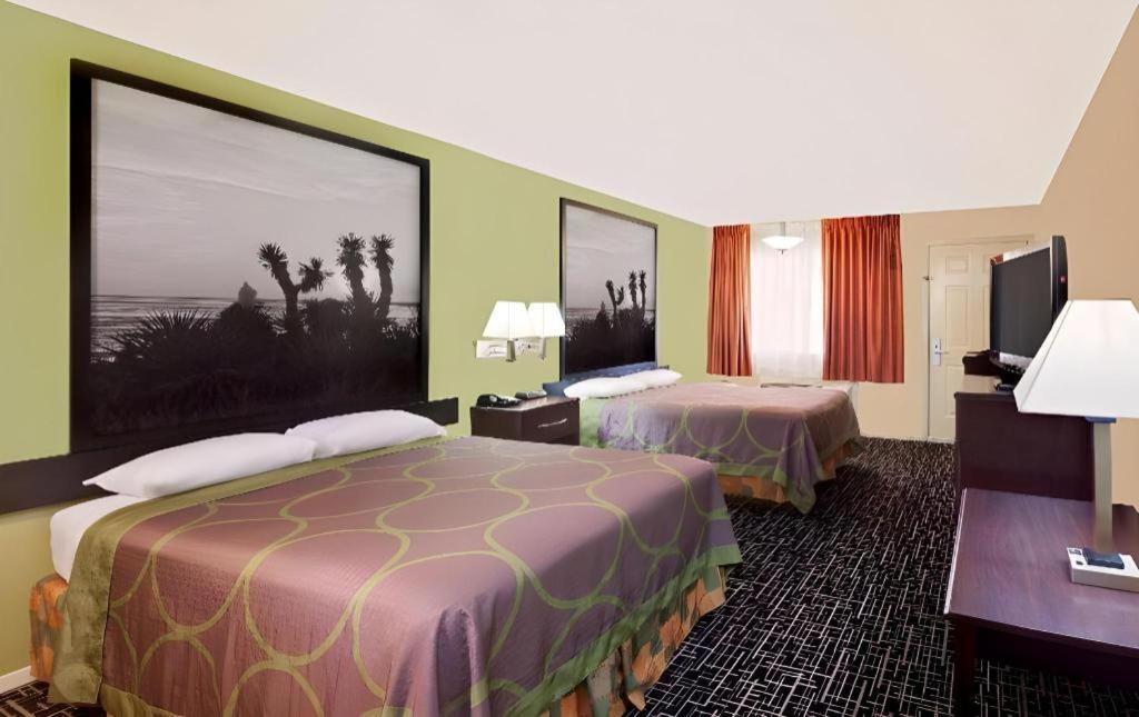 Super 8 By Wyndham Northwest Corpus Christi