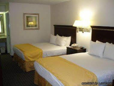 Super 8 By Wyndham Northwest Motel Corpus Christi